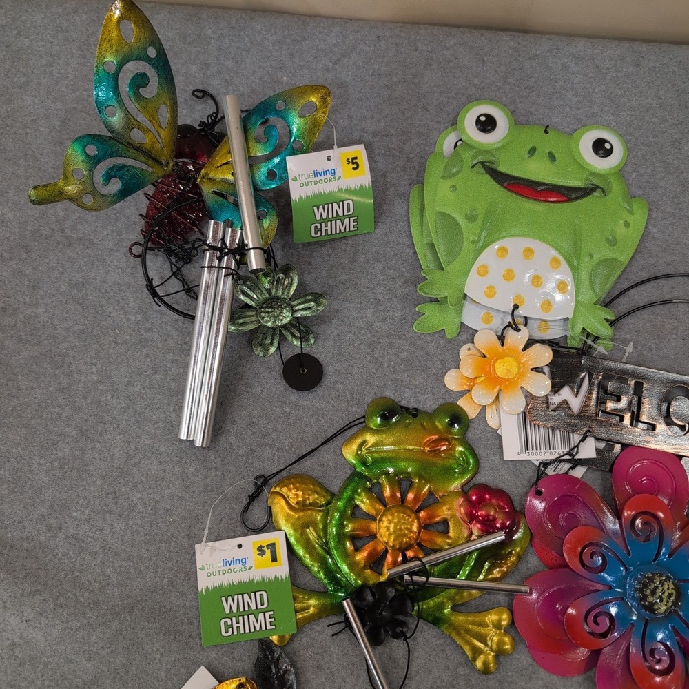 Lof of 13 True Living Outdoors Hanging Decor Bee Butterfly Frog Wind Chime + - Picture 3 of 7
